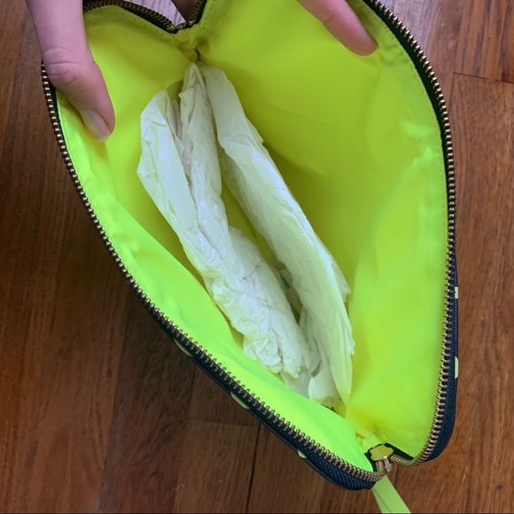 Marc by Marc Jacobs logo iPad case/clutch - Picture 5 of 9